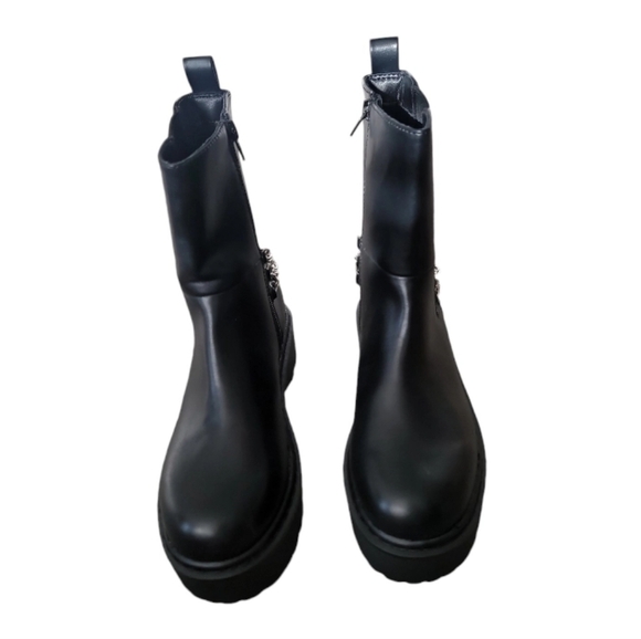Wild Pair Women Black Rocksann Chain Zipper Ankle Boots Size 7 - Picture 1 of 8